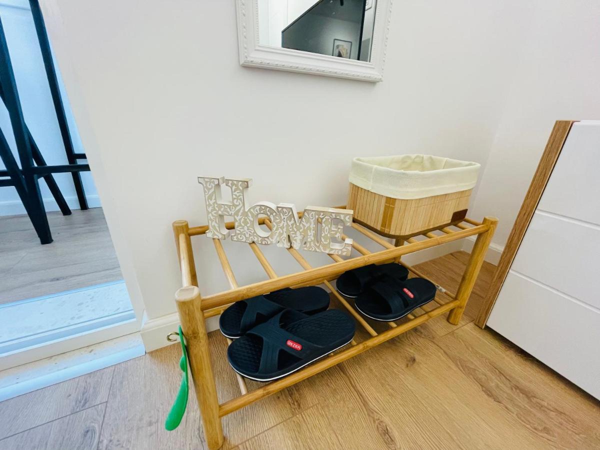 Central Studio Apartment 1, Tirana Esterno foto