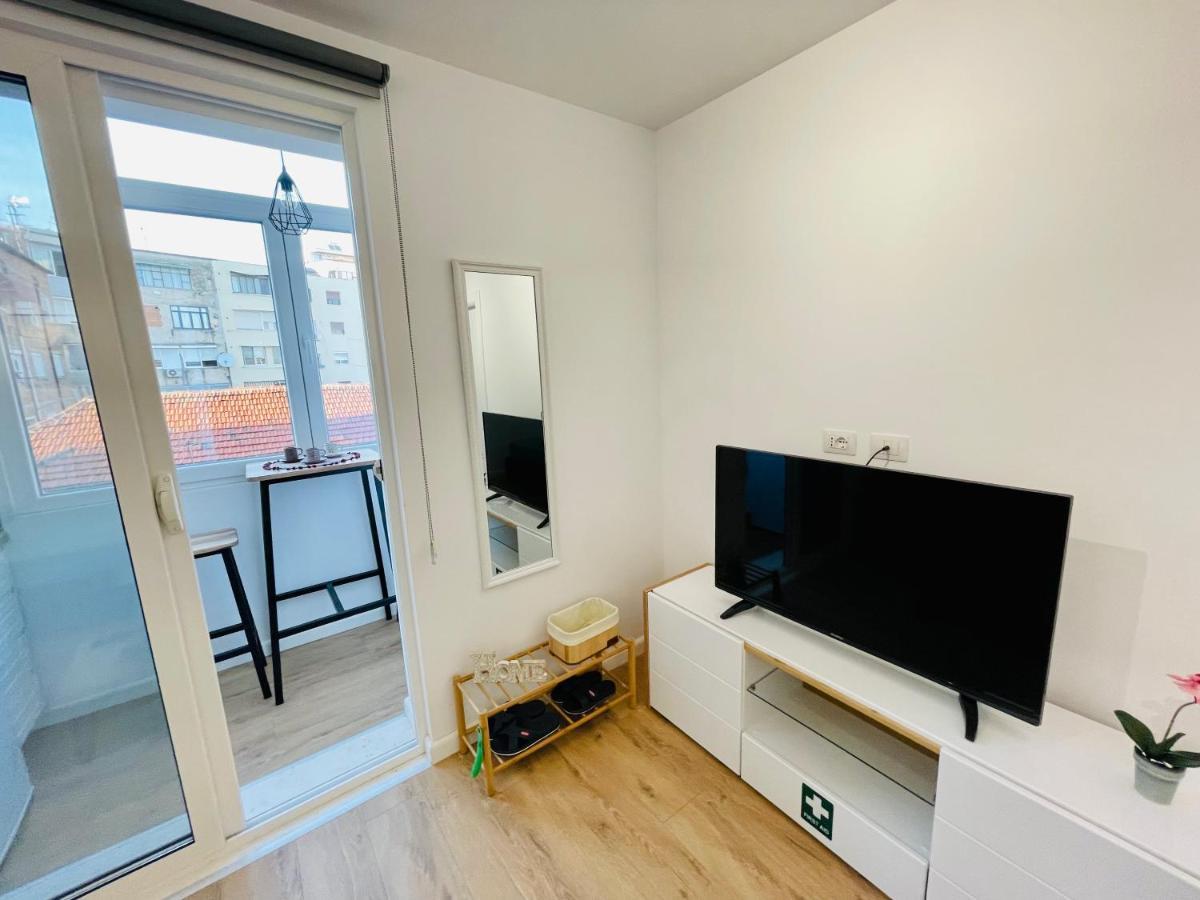 Central Studio Apartment 1, Tirana Esterno foto
